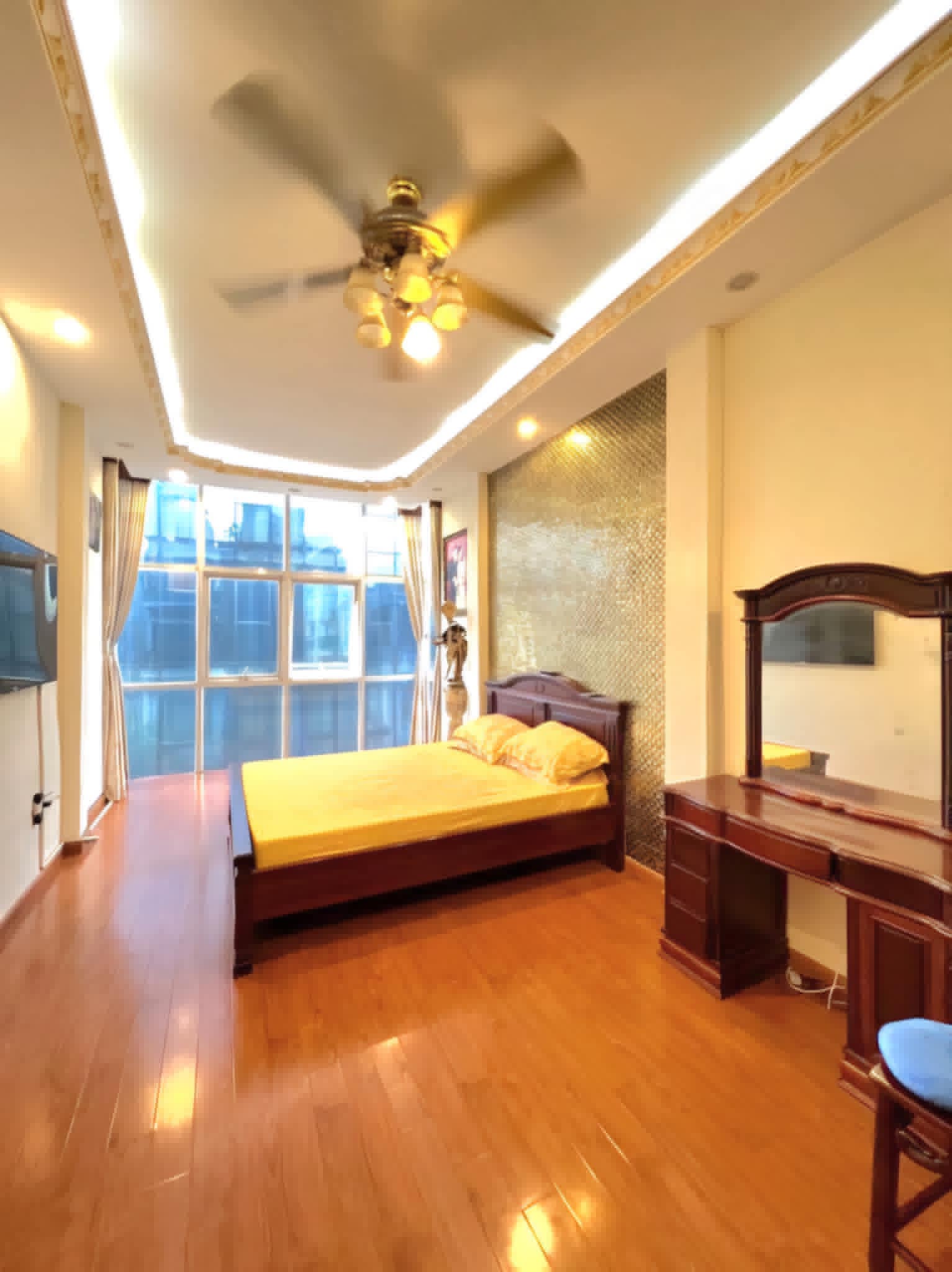 BÁN GẤP NHÀ MẶT PHỐ BA ĐÌNH GIÁP DANH TÂY HỒ, HOÀN KIẾM KD VỈA HÈ Ô TÔ TRÁNH 40M X 3 TẦNG 11.5 TỶ